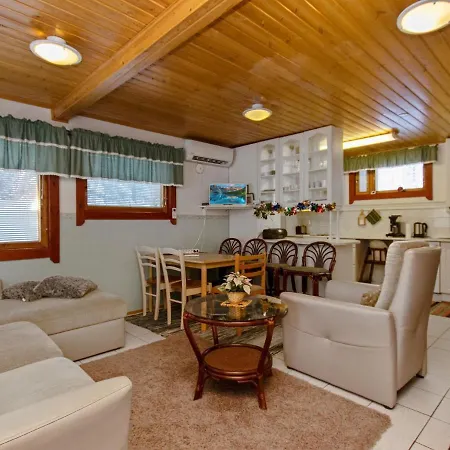 Kulma-alpit B Paritalon Alak By Interhome Hyrynsalmi